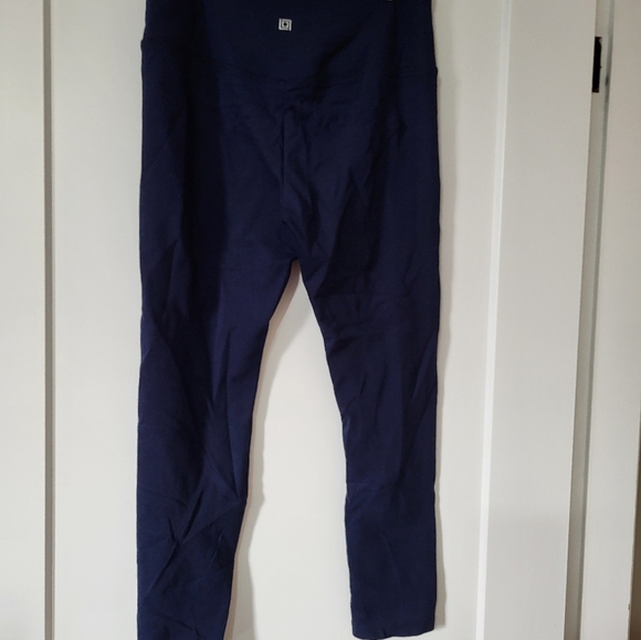 Liz Claiborne Leggings Size medium (26) - Picture 2 of 5